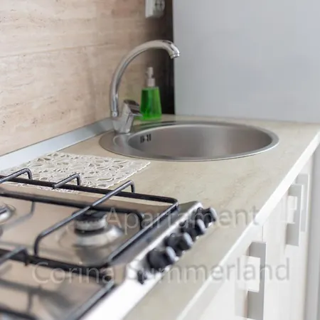 Corina Summerland Mamaia