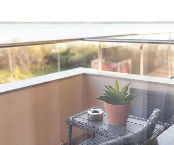 Corina Summerland Mamaia