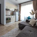 Corina Summerland * Mamaia