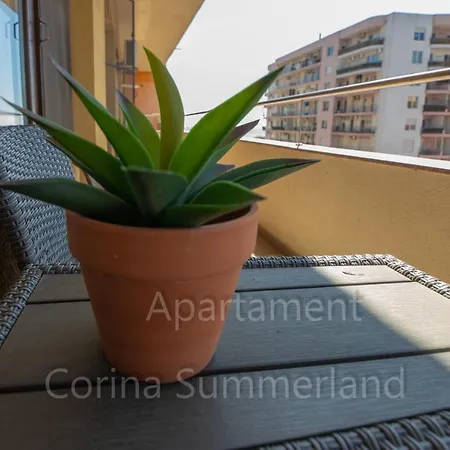 Апартаменты Corina Summerland *